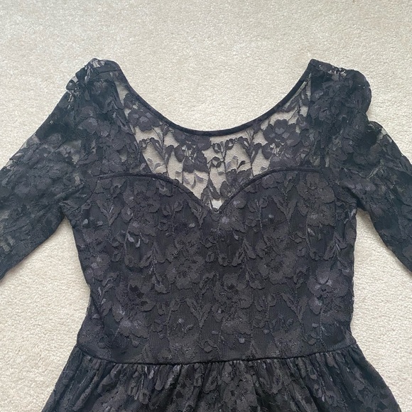 Black lace dress - size s/m - Picture 2 of 5